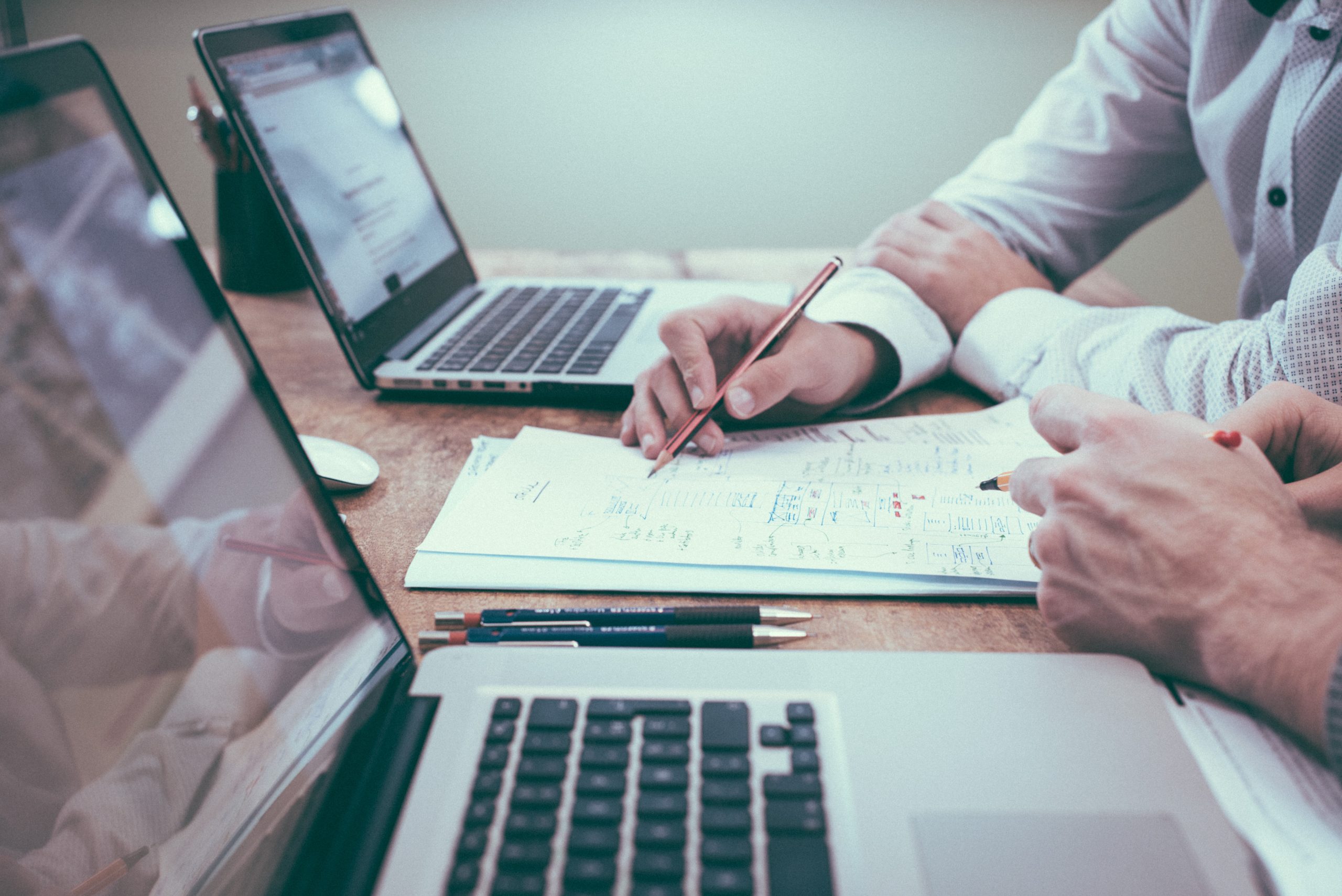 Read more about the article Políticas regulatorias, estado de derecho y desarrollo empresarial